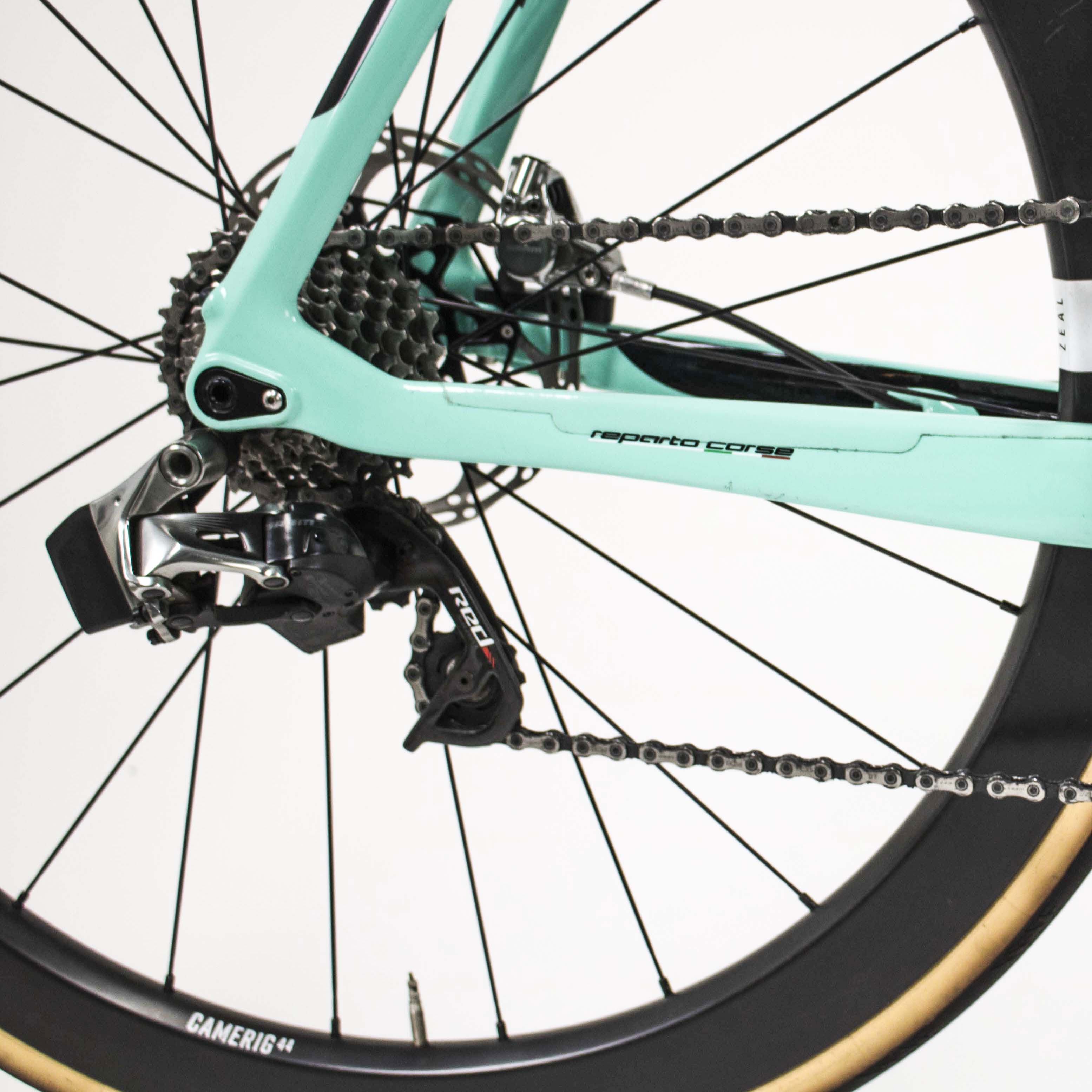 Bianchi Oltre XR4 Disc eTap